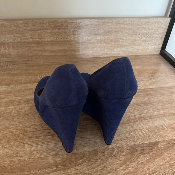 Platform Heels - Picture 3 of 3